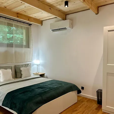 Rogaty Przy Bobrowisku בית נופש