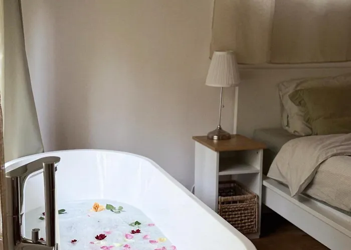 Rogaty Przy Bobrowisku Nyaraló Kornatka (Myslenice)